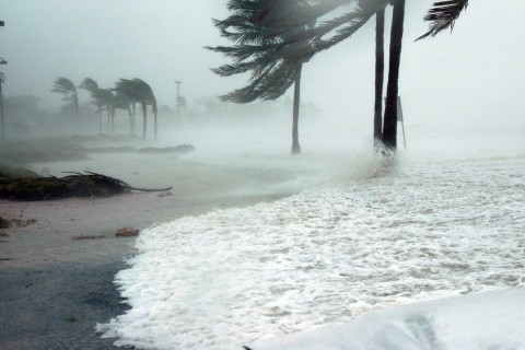 Instituto emite alerta de ventos intensos em todo o litoral do Espírito Santo.